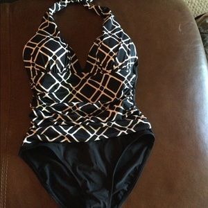 Beautiful Black and White Bathing suit